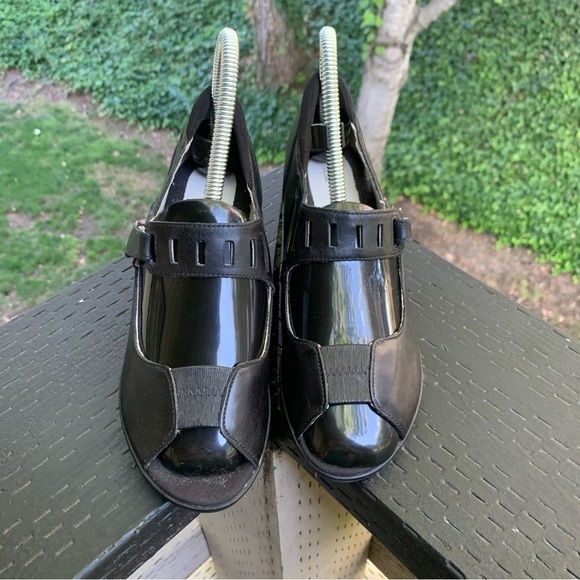 Merrell Women’s‎ Black Cycling Heel Shoes Size 6 - Picture 2 of 8